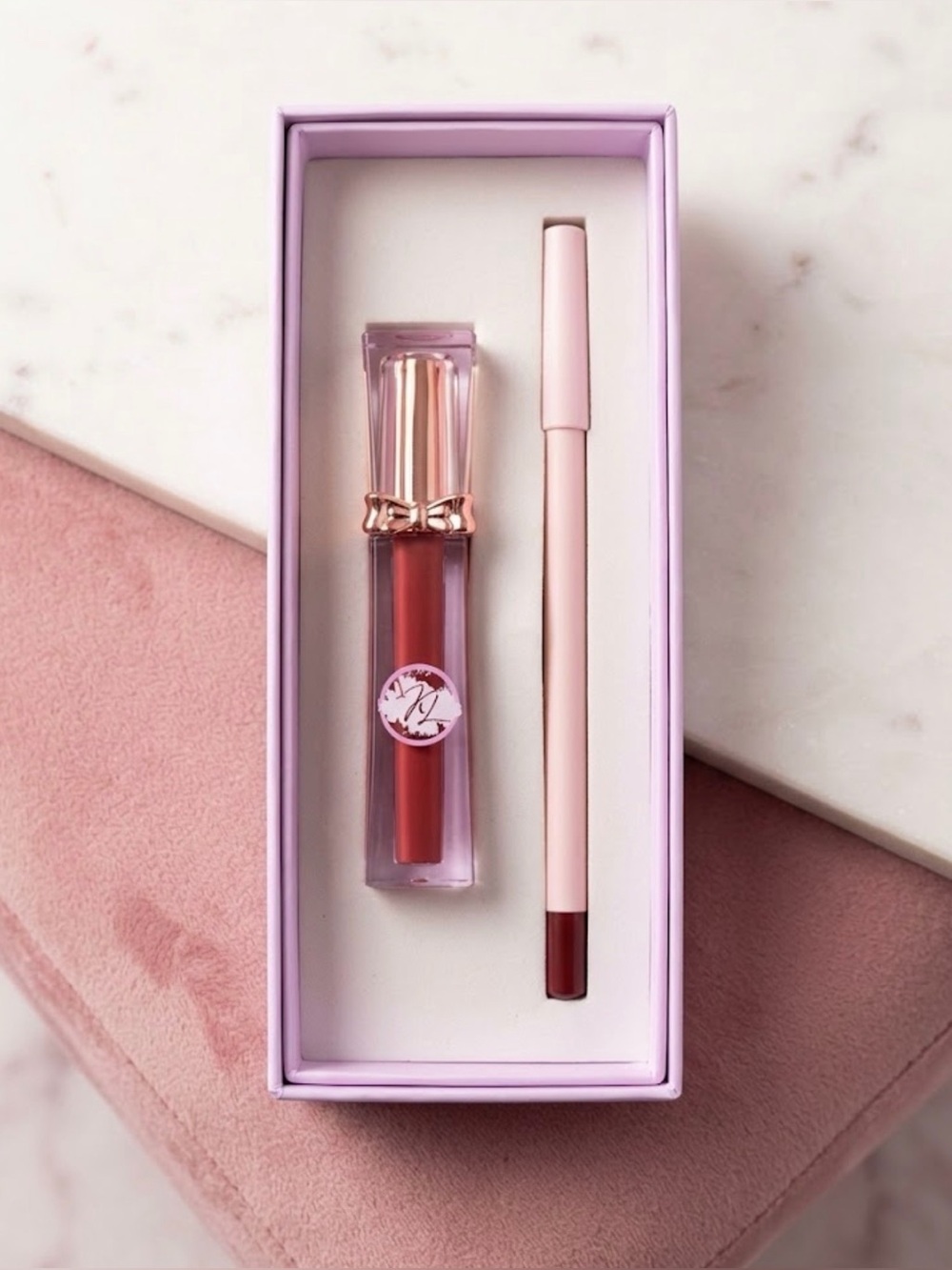 Read Lip gloss & Lip Liner Set